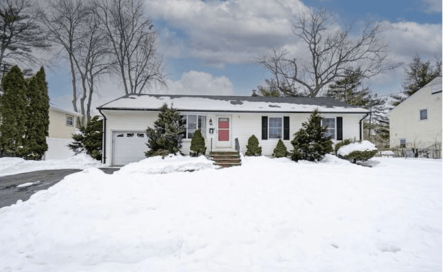 476 Prospect Avenue, Dumont